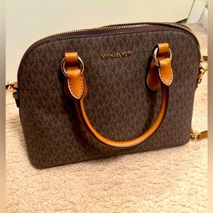 Michael Kors Nwt  👛
